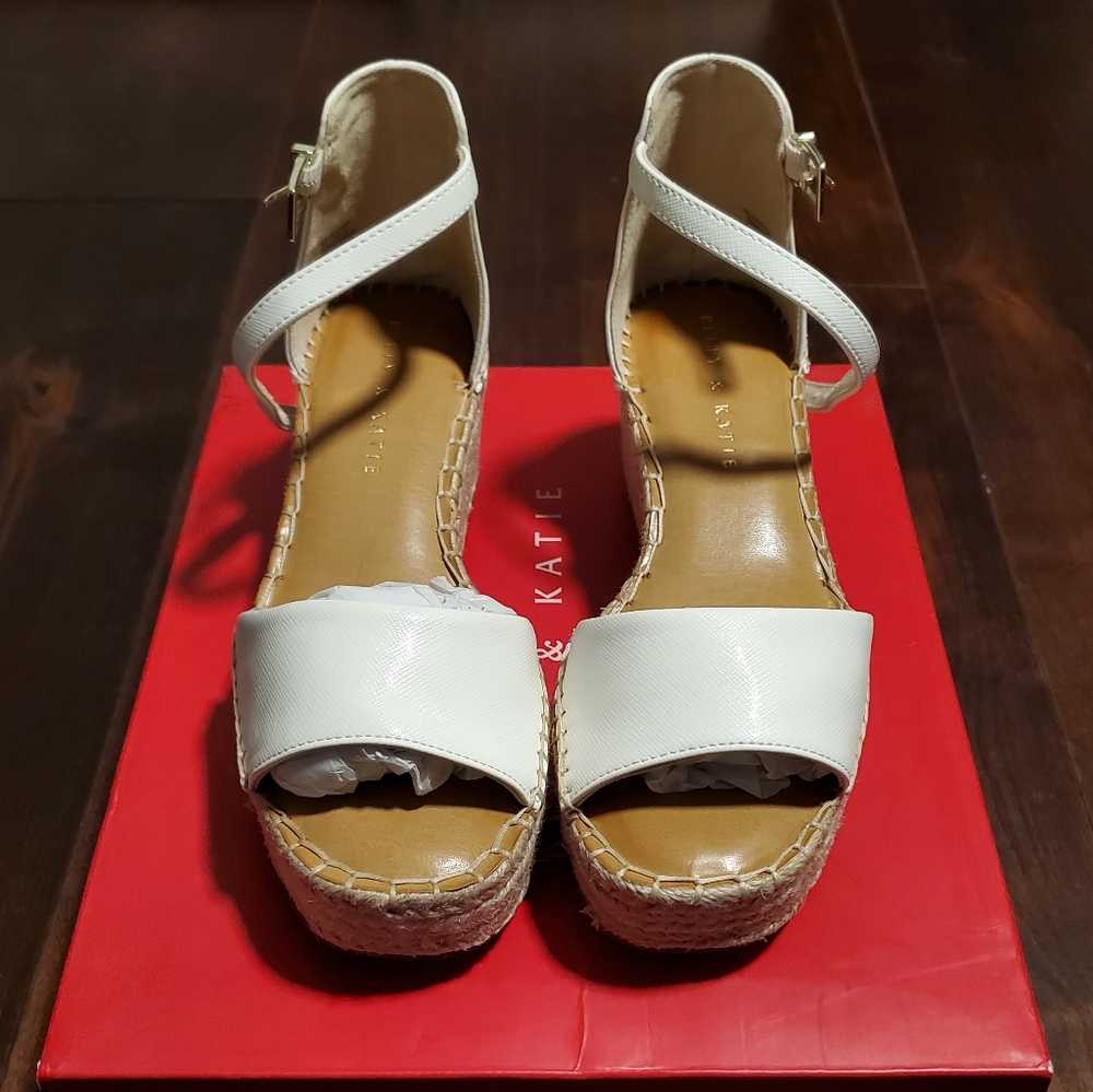 LIKE NEW💥 Kelly & Katie Wedges